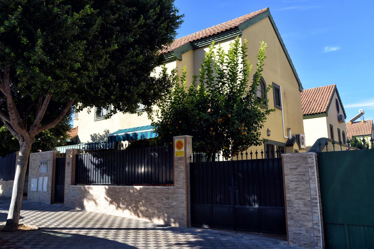 Chalet El Naranjo Sevilla Exterior foto